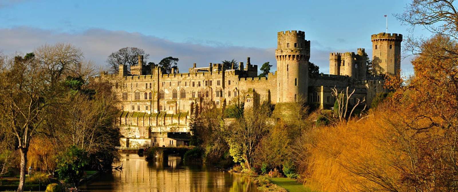 Warwick-Castle-Oxford-Hotels | The Deddington Arms Hotel